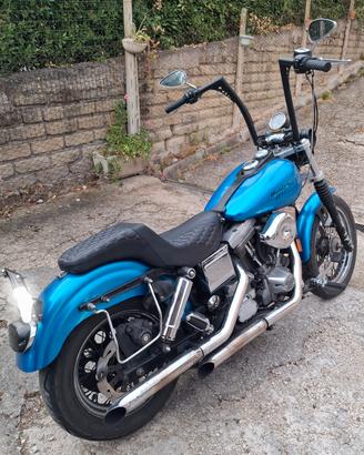 Harley davidson dyna super glide 