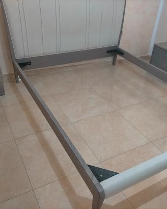 comò comodini e letto più vetrina 