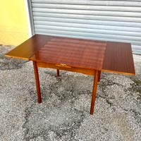 Tavolo da pranzo/gioco anni ‘60, allungabile.