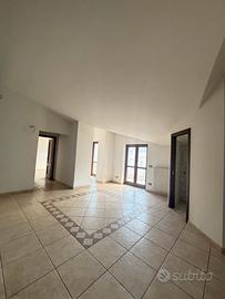 Appartamento + box + posto auto