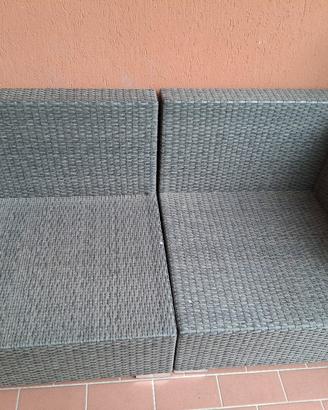 divanetto da esterno con cuscino