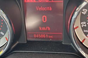 Auto opel adam