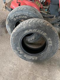 Gomme 265/70R15