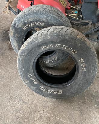 Gomme 265/70R15