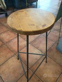 Sgabello stile industriale