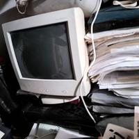 Monitor a tubo catodico