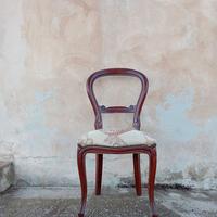 4 Sedie classiche d'epoca con seduta imbottita