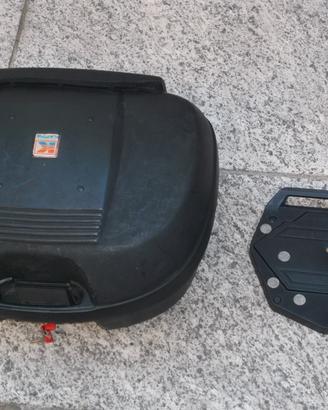 Baule moto capienza due caschi