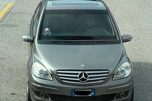 MERCEDES Classe B-comfort, carattere, affidabilità