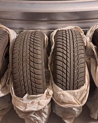 Gomme Invernali su cerchio 205/60R16