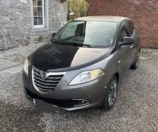 Ypsilon 1.2benz €6 Gold 2015 km78xxx 5posti TOP