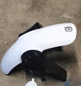 parafango husqvarna vitpilen 
