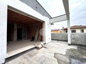 4 LOCALI A MARTELLAGO