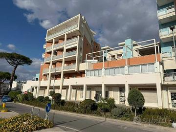 Appartamento di 138 m² con 4 locali e box auto a V