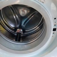 al primo che viene a prenderla