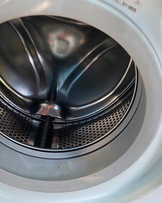 al primo che viene a prenderla