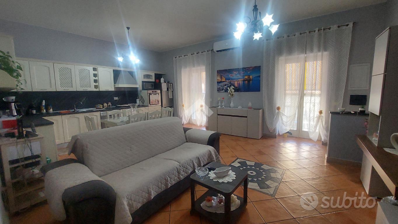 3 LOCALI A MARANO DI NAPOLI - Vista 5
