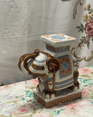 Elefante di porcellna cinese vintage