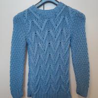 Maglione di lana lavorato ai ferri