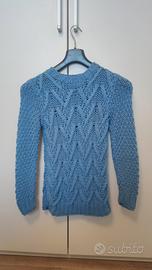 Maglione di lana lavorato ai ferri