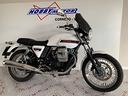 moto-guzzi-v7-classic-2011
