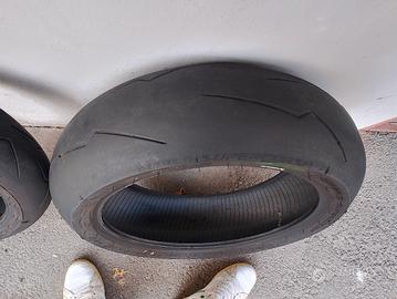gomme moto