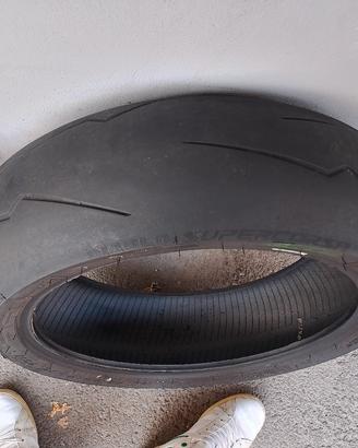 gomme moto