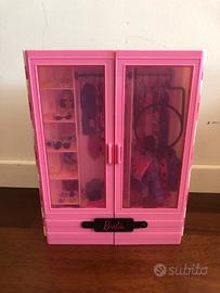 Armadio di Barbie