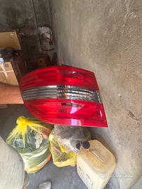 fari posteriori Mercedes classe B