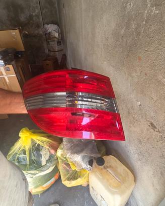 fari posteriori Mercedes classe B