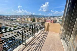 4 LOCALI A GENOVA