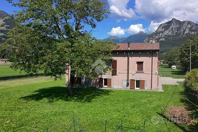 CASA INDIPENDENTE A BARZIO