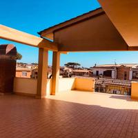 **Tor San Lorenzo Centro Attico panoramico Via Tic