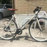 BICICLETTA ELETTRICA CON BATTERIA NUOVA