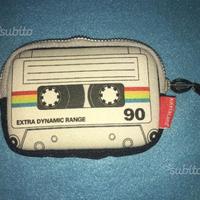 Custodia cn cerniera disegno Musicassetta Vintage