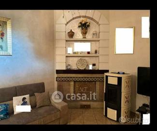 Casa indipendente su due livelli