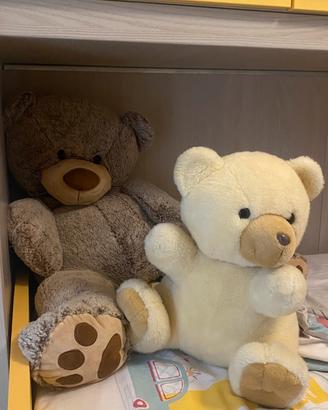 Orsi di peluche