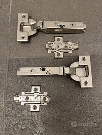 2 cerniere GRASS Tiomos 110 con rallentatore