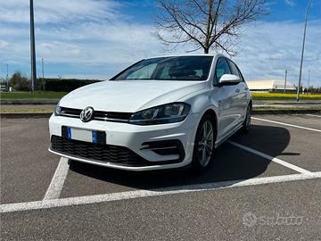 Volkswagen Golf 1.5 TSI 150 CV R- Line 64.000 km