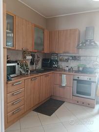 cucina in buone condizioni 