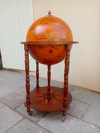 mini bar a mappamondo