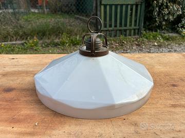 Lampadario in vetro opalino