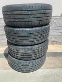 Gomme 225/55/18