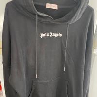 Una felpa di Palm Angels + un cappello Crushable