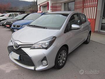 Toyota Yaris 1.0 5 porte Lounge NEOPATENTATI UNICO