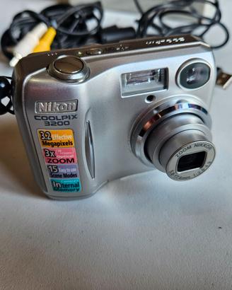 NIKON COOLPIX 3200 MACCHINA FOTOCAMERA DIGITALE