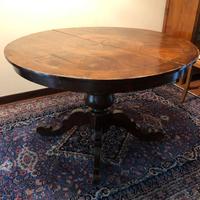Tavolo tondo in noce
