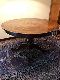 Tavolo tondo in noce