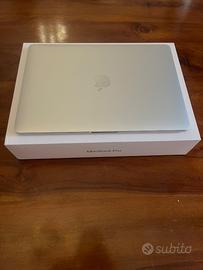 MacBook Pro 13" con cip Apple M1
