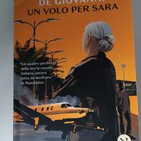 Libro "UN VOLO PER SARA" Maurizio De Giovanni 